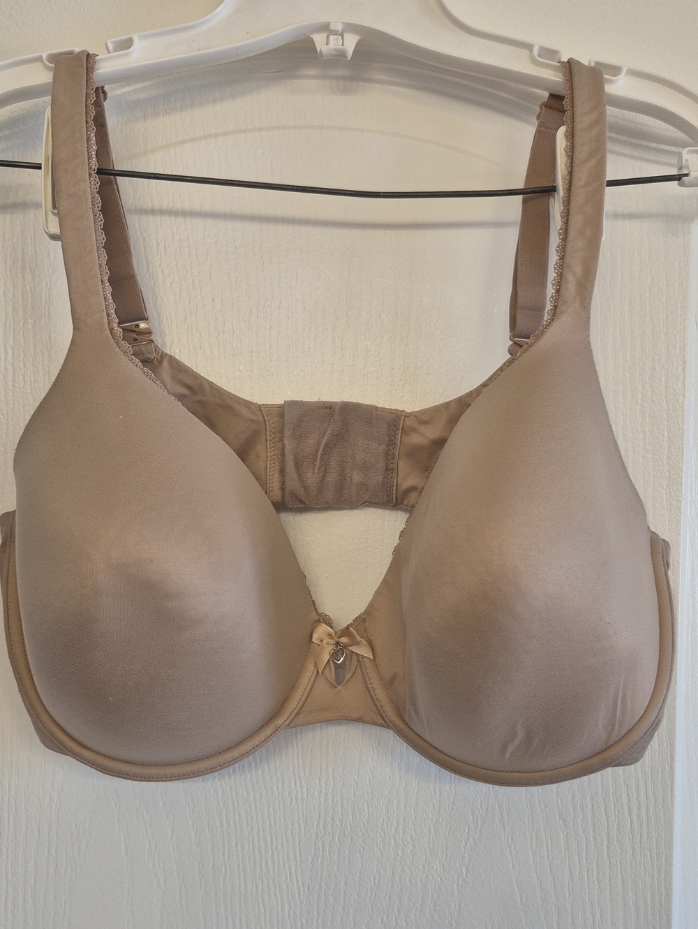 🤎Victoria's Secret Taupe Smooth Molded Underwire Bra🤎
